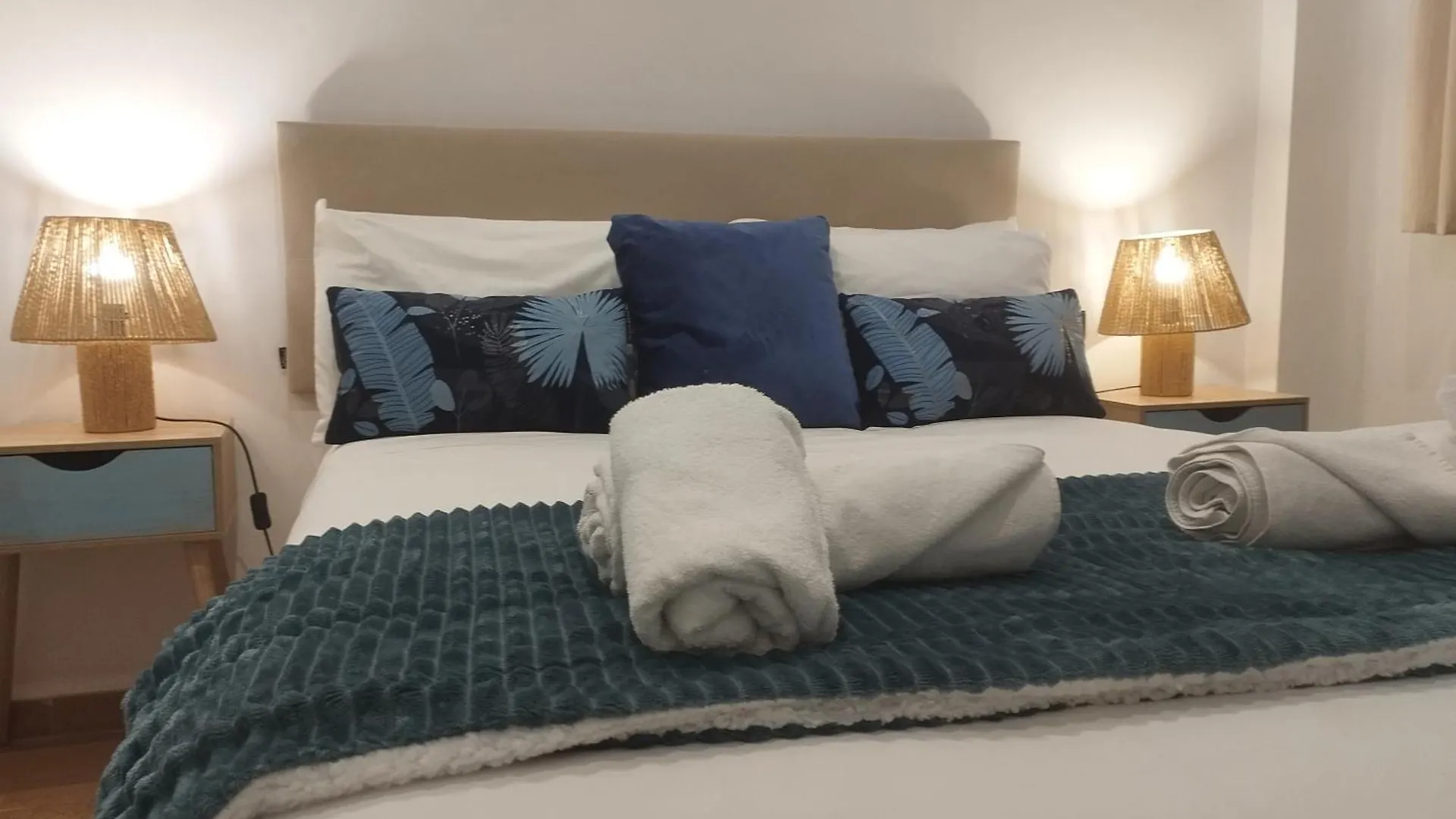 Port House, Paseo Maritimo,A Un Minuto Playa Apartment Fuengirola Spain